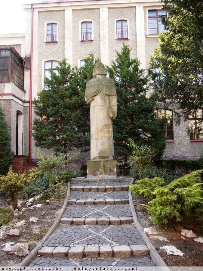 Памятник Адаму Мицкевичу